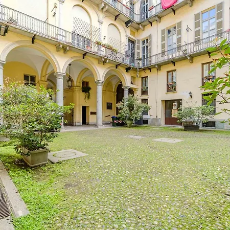 Guesthost - Quadrilatero Chic Apartmán *
